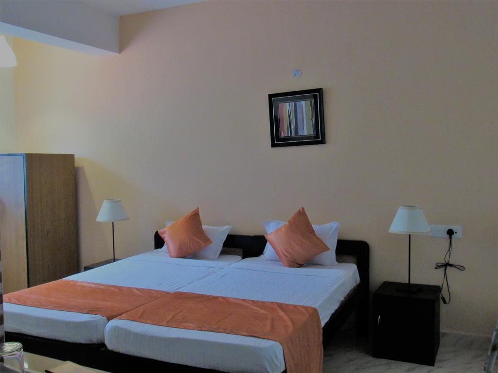 Hotel Oyo 22217 Tgf Dream Betalbatim Esterno foto